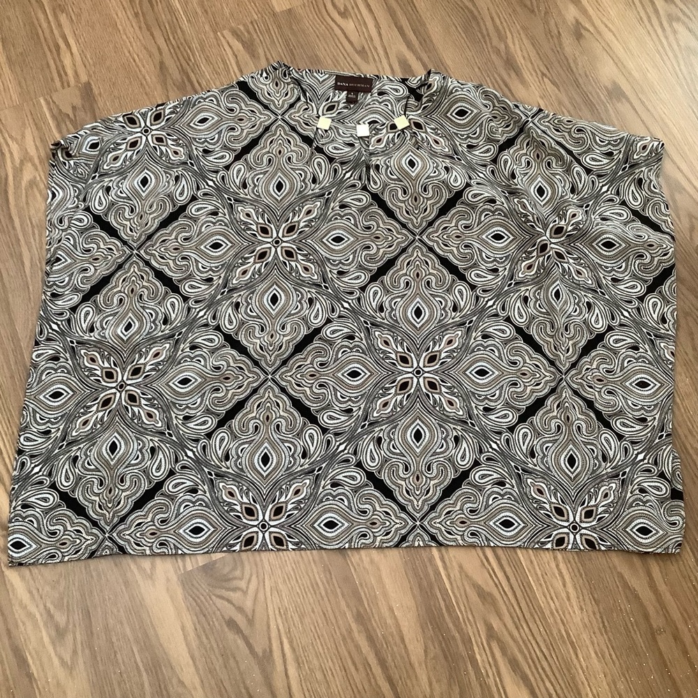 DANA BUCHMAN Tunic Poncho PAISLEY Kimono Tan BLACK White Top Elegant Size L